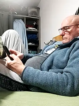 bogland33 online show from 03/10/26, 07:19