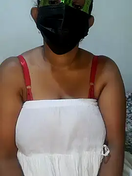 Snapshot of kumaricapalsex2 chatting on 01/20/25, 02:43 kumaricapalsex2 online show from 01/20/25, 02:43