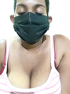 Snapshot of kumaricapalsex2 chatting on 02/15/25, 05:17 kumaricapalsex2 online show from 02/15/25, 05:17