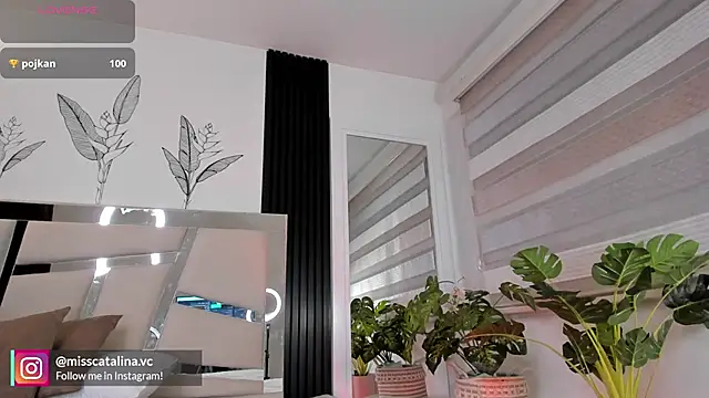 miss catalinaa online show from 04/20/26, 12:08