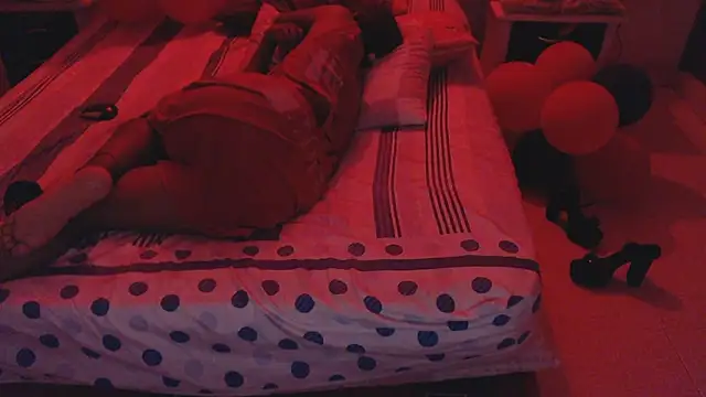 Snapshot of SashaBrianna99 chatting on 03/02/25, 04:28 SashaBrianna99 online show from 03/02/25, 04:28