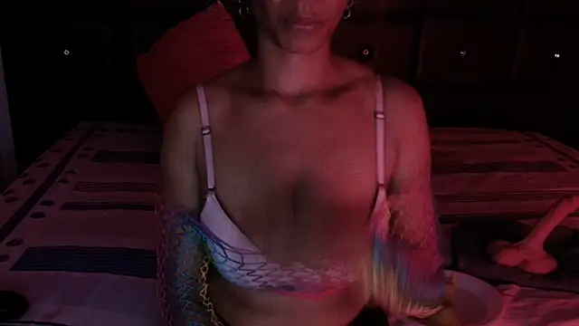 Snapshot of SashaBrianna99 chatting on 11/14/25, 01:10 SashaBrianna99 online show from 11/14/25, 01:10