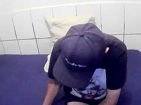 Snapshot of pierdona chatting on 02/06/26, 08:12 pierdona online show from 02/06/26, 08:12