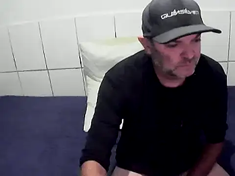 Snapshot of pierdona chatting on 04/26/26, 02:04 pierdona online show from 04/26/26, 02:04