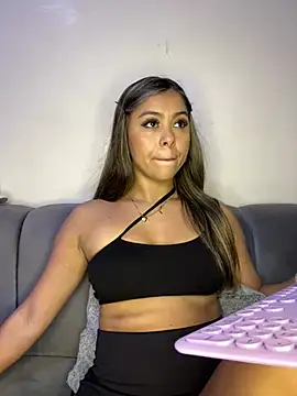 Snapshot of tuckersabrina chatting on 12/10/24, 11:51 tuckersabrina online show from 12/10/24, 11:51