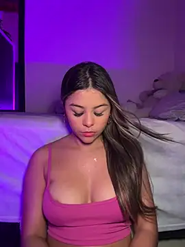 Snapshot of tuckersabrina chatting on 03/03/25, 01:31 tuckersabrina online show from 03/03/25, 01:31