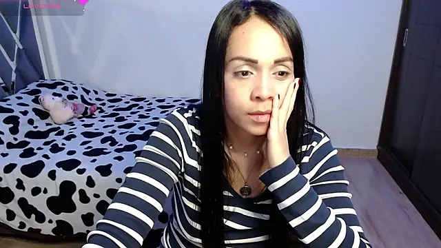 Snapshot of Amber_Lovely chatting on 12/28/24, 06:39 Amber Lovely online show from 12/28/24, 06:39