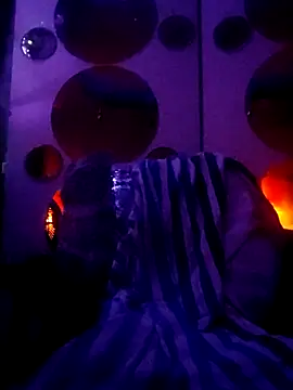 Snapshot of HungJonny99 chatting on 11/22/25, 07:51 HungJonny99 online show from 11/22/25, 07:51