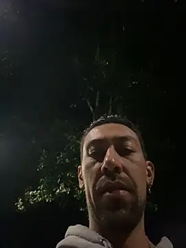 Snapshot of dantedesirexx chatting on 01/27/25, 02:31 dantedesirexx online show from 01/27/25, 02:31