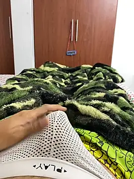 Snapshot of dantedesirexx chatting on 01/30/25, 04:58 dantedesirexx online show from 01/30/25, 04:58