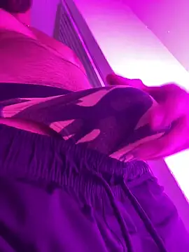 Snapshot of dantedesirexx chatting on 02/01/25, 07:02 dantedesirexx online show from 02/01/25, 07:02