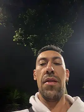 Snapshot of dantedesirexx chatting on 02/06/25, 05:25 dantedesirexx online show from 02/06/25, 05:25