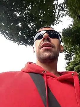 Snapshot of dantedesirexx chatting on 02/16/25, 08:11 dantedesirexx online show from 02/16/25, 08:11