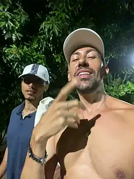 Snapshot of dantedesirexx chatting on 02/25/25, 07:42 dantedesirexx online show from 02/25/25, 07:42