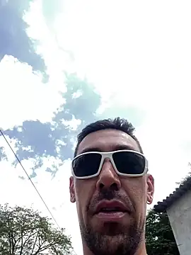 Snapshot of dantedesirexx chatting on 03/03/25, 06:55 dantedesirexx online show from 03/03/25, 06:55