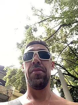 Snapshot of dantedesirexx chatting on 03/04/25, 03:48 dantedesirexx online show from 03/04/25, 03:48