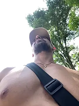 Snapshot of dantedesirexx chatting on 03/09/25, 04:11 dantedesirexx online show from 03/09/25, 04:11