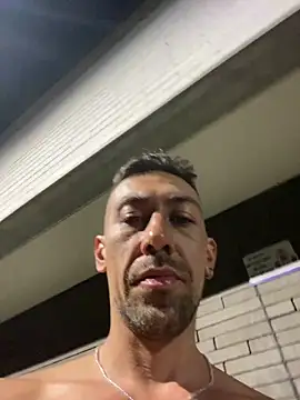 Snapshot of dantedesirexx chatting on 03/13/25, 04:49 dantedesirexx online show from 03/13/25, 04:49