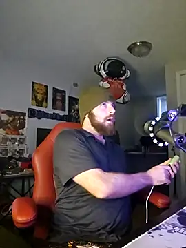 Snapshot of SirYummy18 chatting on 02/17/25, 03:09 SirYummy18 online show from 02/17/25, 03:09