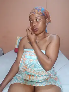 Down to earth girl online show from 03/07/25, 12:37