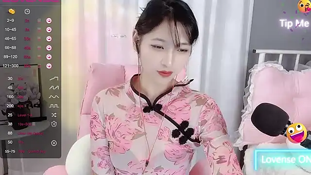 Snapshot of -Jolene-688- chatting on 12/31/24, 07:29 -Jolene-688- online show from 12/31/24, 07:29