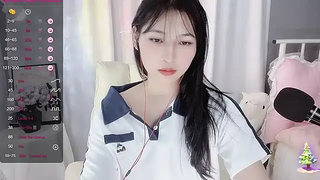 Snapshot of -Jolene-688- chatting on 01/06/25, 02:48 -Jolene-688- online show from 01/06/25, 02:48