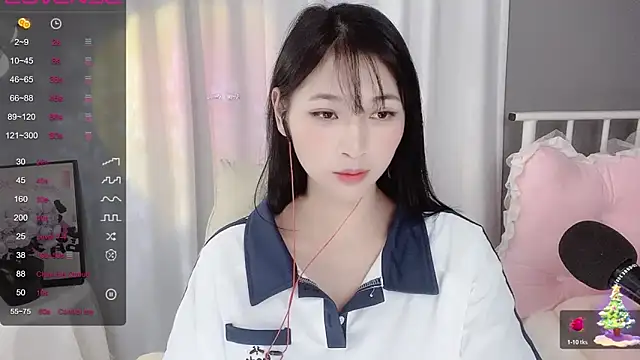 Snapshot of -Jolene-688- chatting on 01/07/25, 11:45 -Jolene-688- online show from 01/07/25, 11:45