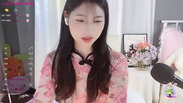 Snapshot of -Jolene-688- chatting on 02/03/25, 07:10 -Jolene-688- online show from 02/03/25, 07:10