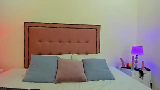 CarolinaGlamour online show from 02/08/25, 07:59