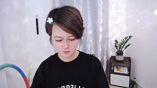 Fan ting online show from 02/17/25, 12:16