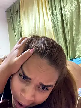 Evabigass online show from 10/24/25, 10:17