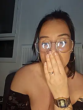 lindsay 33off online show from 02/23/26, 09:12