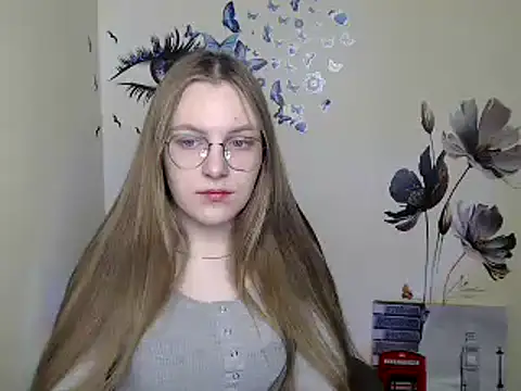 Snapshot of _AlMamiyy_ chatting on 12/17/24, 06:42 AlMamiyy online show from 12/17/24, 06:42