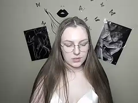 Snapshot of _AlMamiyy_ chatting on 01/28/25, 10:45 AlMamiyy online show from 01/28/25, 10:45