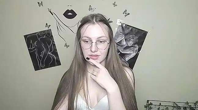 Snapshot of _AlMamiyy_ chatting on 03/06/25, 04:49 AlMamiyy online show from 03/06/25, 04:49