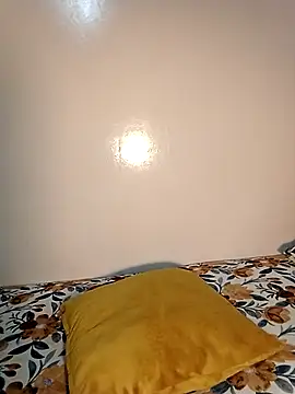 Snapshot of Zomorodaa_ chatting on 09/29/25, 06:35 Zomorodaa online show from 09/29/25, 06:35