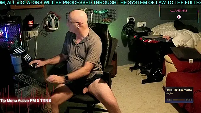 Pilot Dave 69 online show from 10/26/25, 05:24