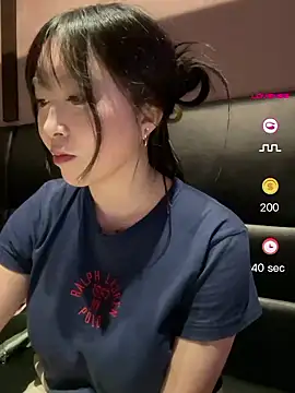 Snapshot of _yuki_chan chatting on 06/21/26, 02:41 yuki chan online show from 06/21/26, 02:41