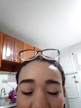 evafoxs online show from 12/21/24, 01:15