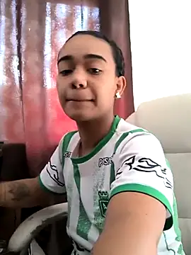 evafoxs online show from 10/26/25, 04:13