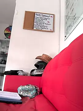 evafoxs online show from 11/12/25, 05:35