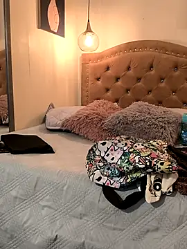 evafoxs online show from 12/16/25, 09:42