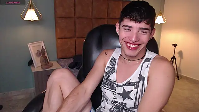 AlejooTwink online show from 02/04/25, 09:52