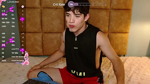 AlejooTwink online show from 03/07/25, 09:27