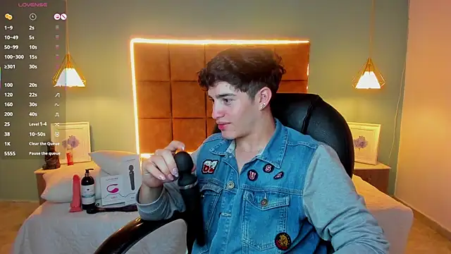 AlejooTwink online show from 09/23/25, 08:50