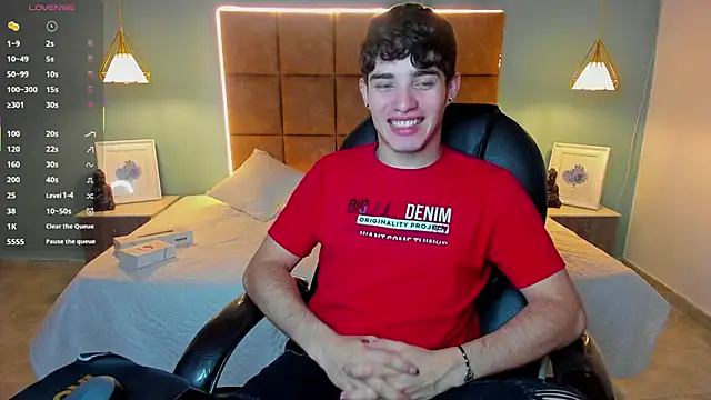 AlejooTwink online show from 09/28/25, 01:22