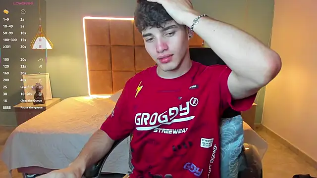 AlejooTwink online show from 10/19/25, 10:32