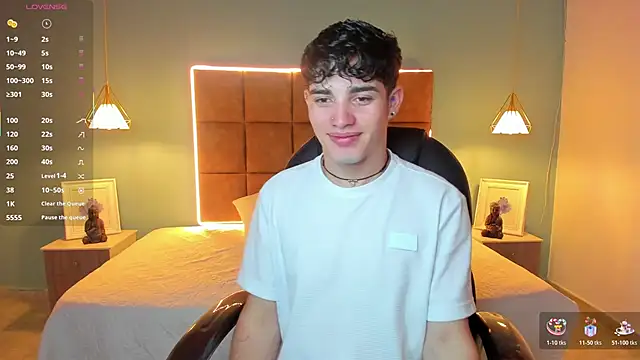 AlejooTwink online show from 10/22/25, 01:17