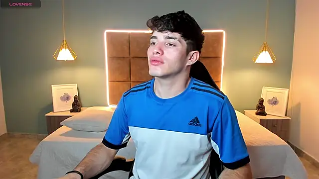 AlejooTwink online show from 02/26/26, 08:08