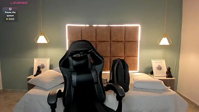 AlejooTwink online show from 04/22/26, 07:11